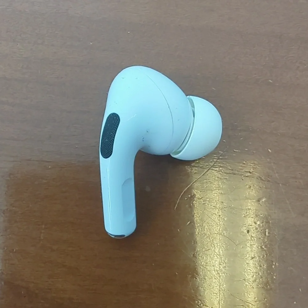 Genuine Apple Airpods Pro Righ (R) A2084 Bluetooth Rightside Replacement ONLY
